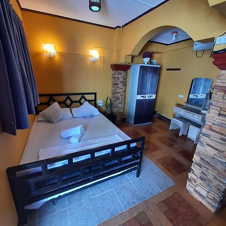 Carribean Transient House Bed & Breakfast Lucap Oda fotoğraf