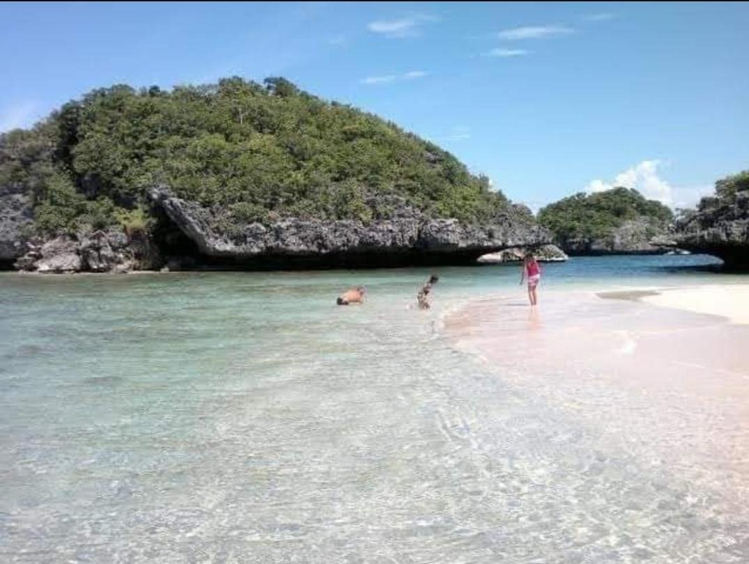 Carribean Transient House Bed & Breakfast Lucap Oda fotoğraf